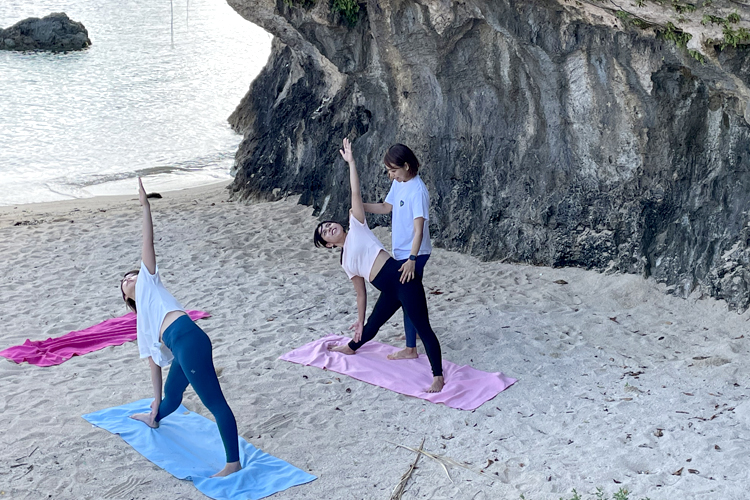 波の上ビーチヨガ